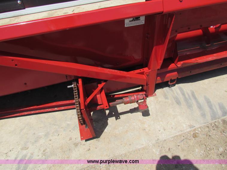 image for item G4085 1996 Case IH 1083 corn head