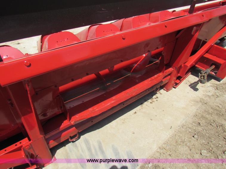 image for item G4085 1996 Case IH 1083 corn head
