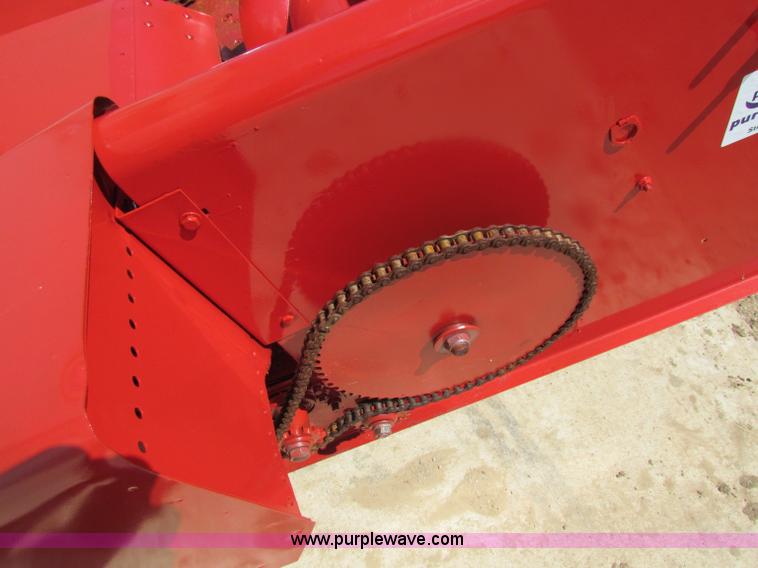 image for item G4085 1996 Case IH 1083 corn head