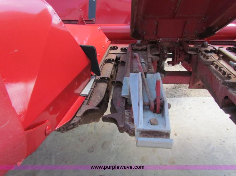 image for item G4085 1996 Case IH 1083 corn head