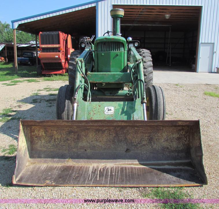 image for item G4090 1968 John Deere 4020 tractor