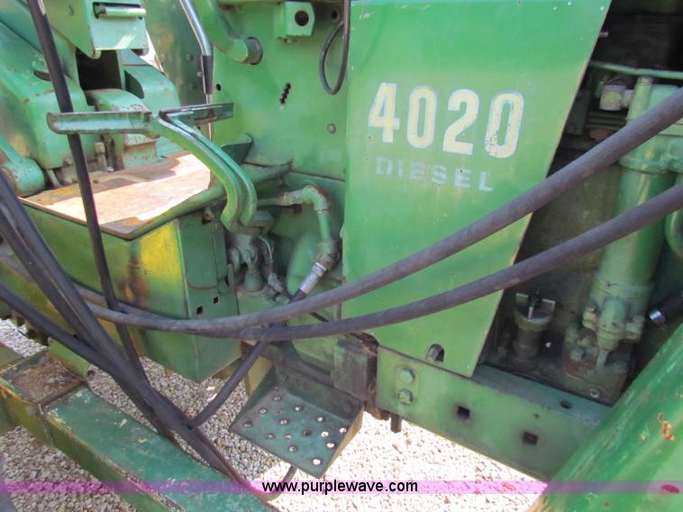 image for item G4090 1968 John Deere 4020 tractor