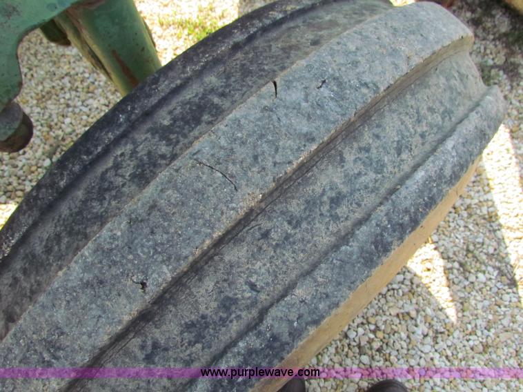 image for item G4090 1968 John Deere 4020 tractor