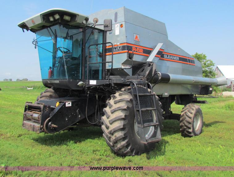 image for item G4091 1994 AGCO Gleaner R62 combine