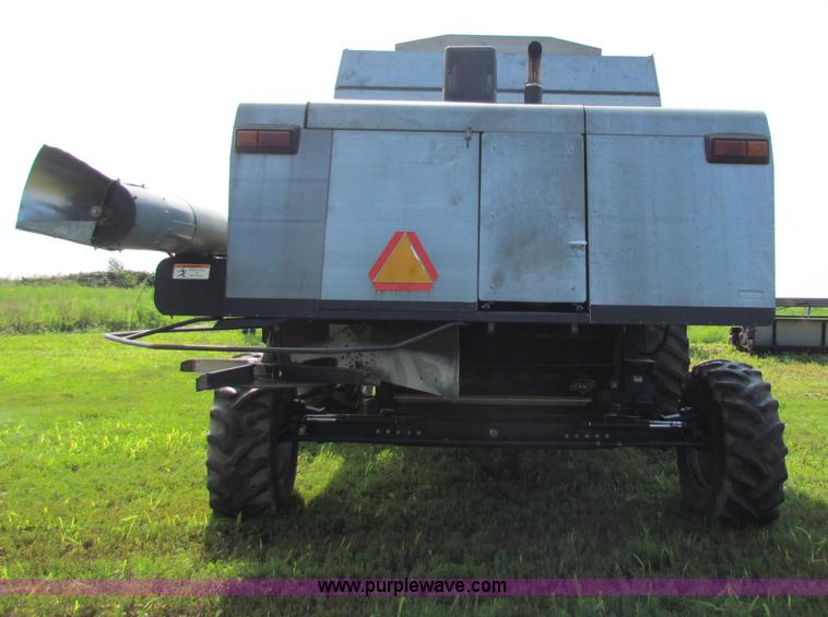 image for item G4091 1994 AGCO Gleaner R62 combine