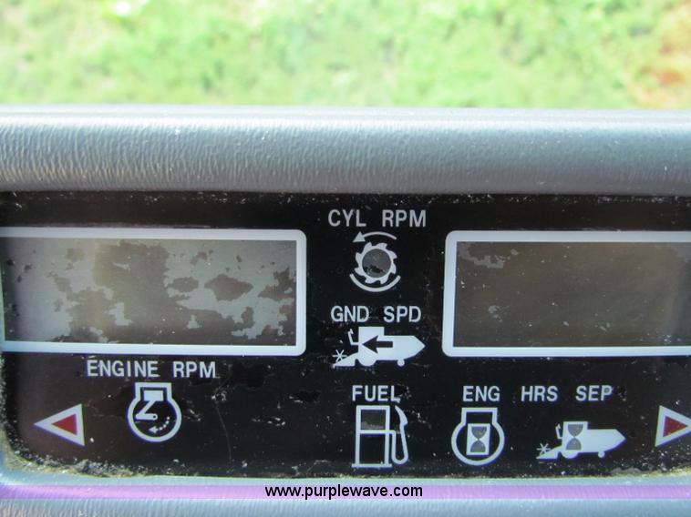 image for item G4091 1994 AGCO Gleaner R62 combine