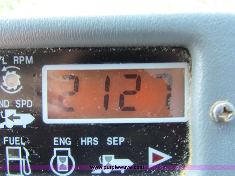 image for item G4091 1994 AGCO Gleaner R62 combine