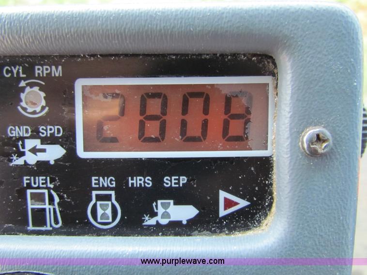 image for item G4091 1994 AGCO Gleaner R62 combine