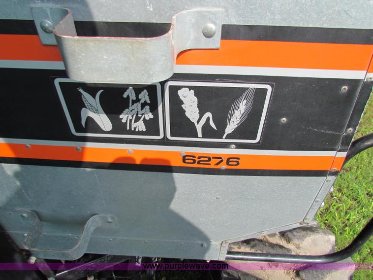 image for item G4091 1994 AGCO Gleaner R62 combine