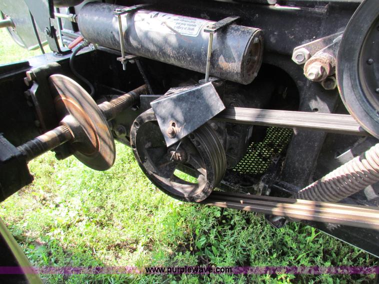 image for item G4091 1994 AGCO Gleaner R62 combine