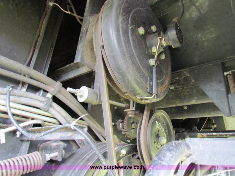 image for item G4091 1994 AGCO Gleaner R62 combine