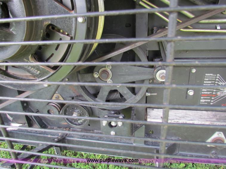 image for item G4091 1994 AGCO Gleaner R62 combine