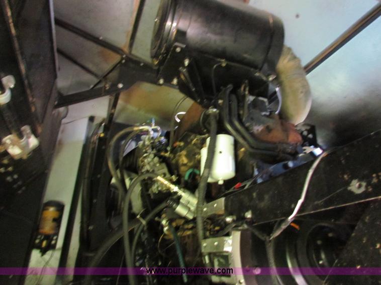 image for item G4091 1994 AGCO Gleaner R62 combine