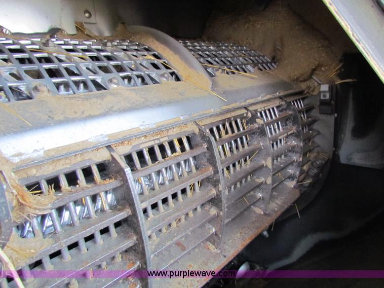 image for item G4091 1994 AGCO Gleaner R62 combine