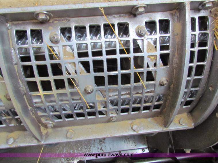 image for item G4091 1994 AGCO Gleaner R62 combine