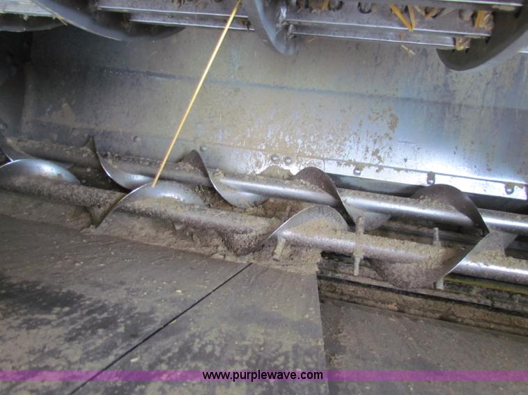 image for item G4091 1994 AGCO Gleaner R62 combine