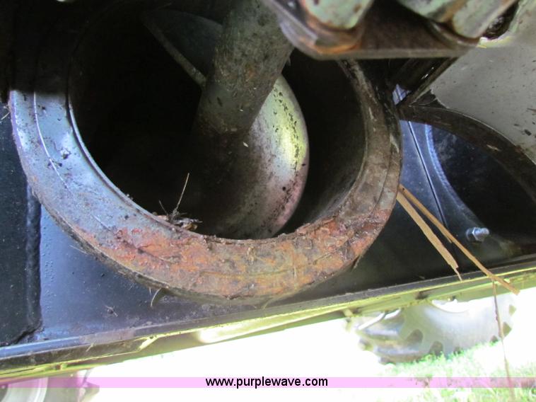 image for item G4091 1994 AGCO Gleaner R62 combine