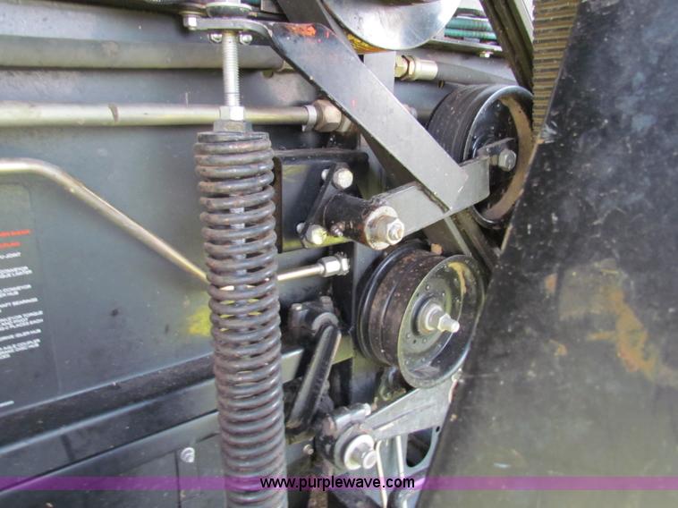 image for item G4091 1994 AGCO Gleaner R62 combine