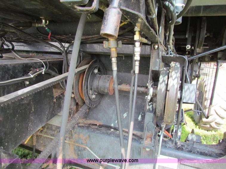 image for item G4091 1994 AGCO Gleaner R62 combine