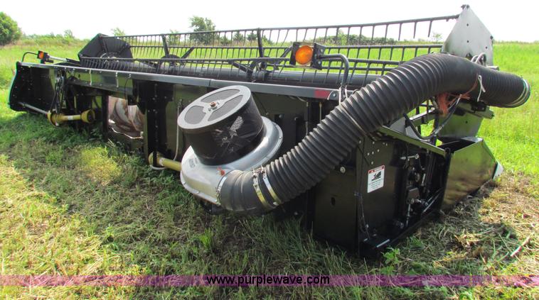 image for item G4092 AGCO Gleaner 25' flex head