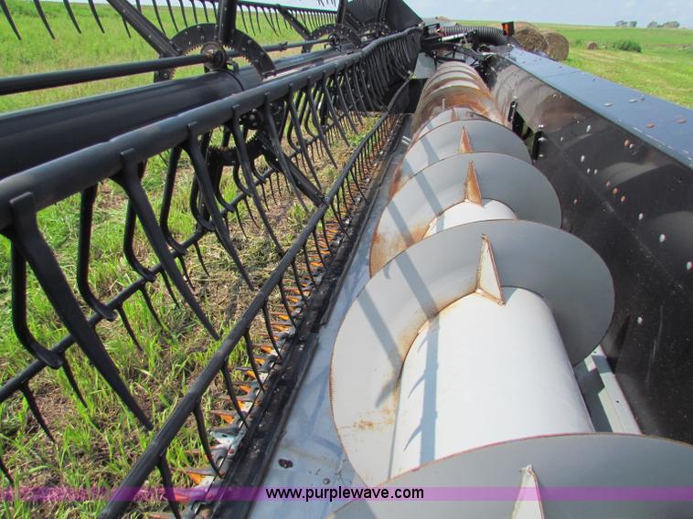 image for item G4092 AGCO Gleaner 25' flex head