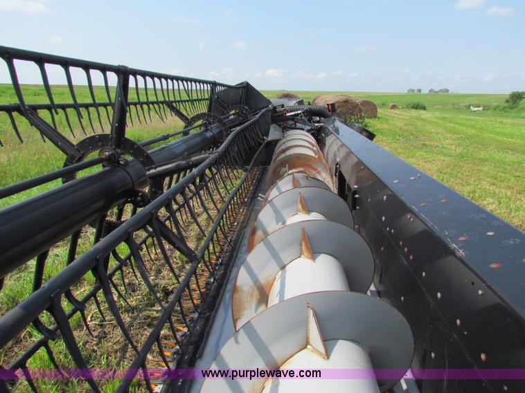 image for item G4092 AGCO Gleaner 25' flex head