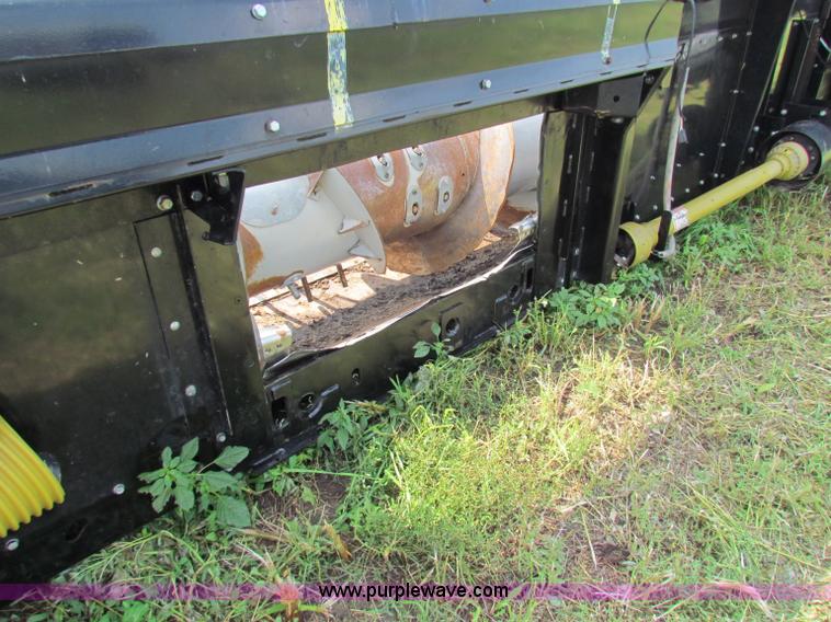 image for item G4092 AGCO Gleaner 25' flex head