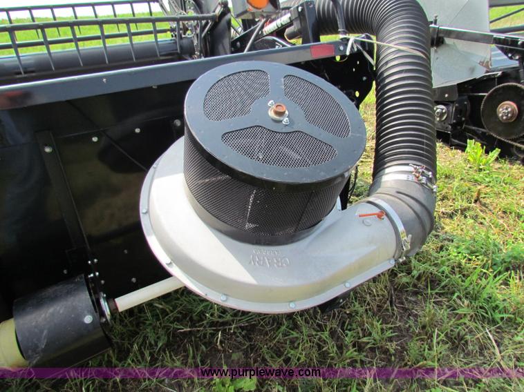 image for item G4092 AGCO Gleaner 25' flex head