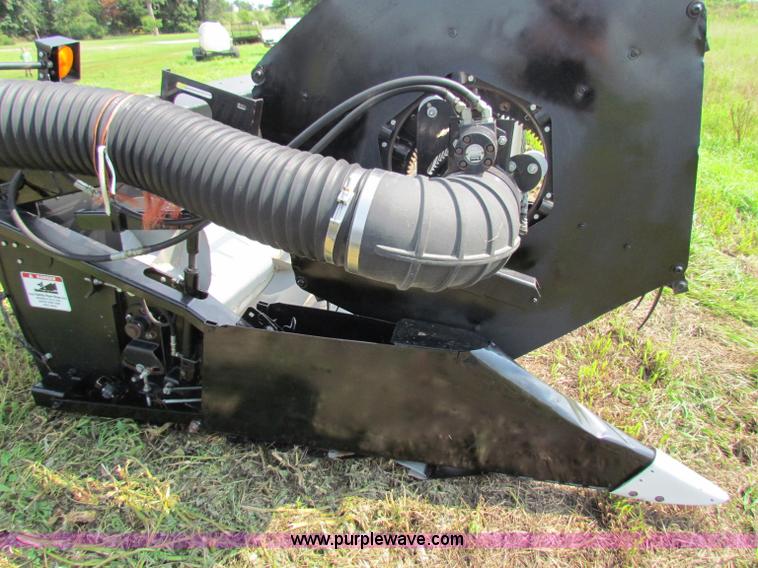 image for item G4092 AGCO Gleaner 25' flex head