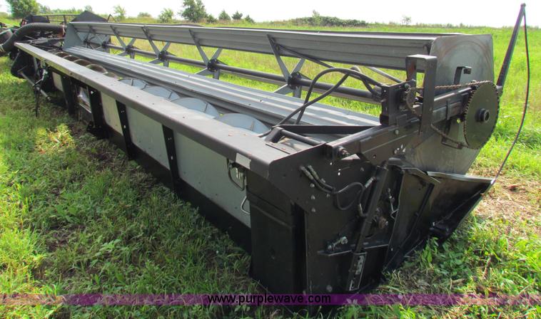 image for item G4093 AGCO Gleaner 30' rigid head