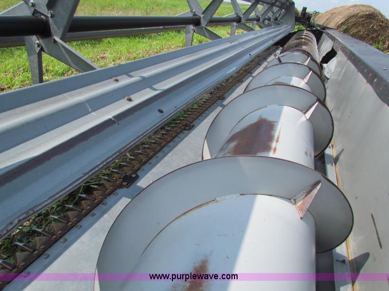 image for item G4093 AGCO Gleaner 30' rigid head