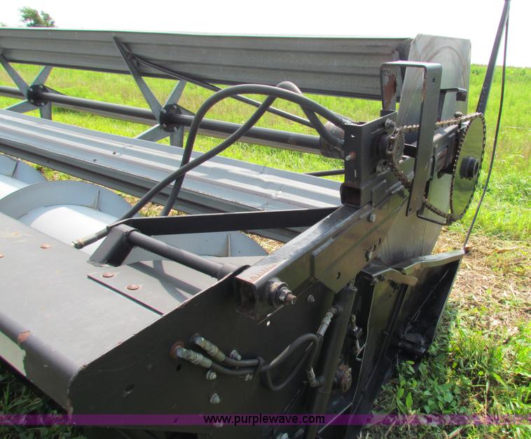 image for item G4093 AGCO Gleaner 30' rigid head