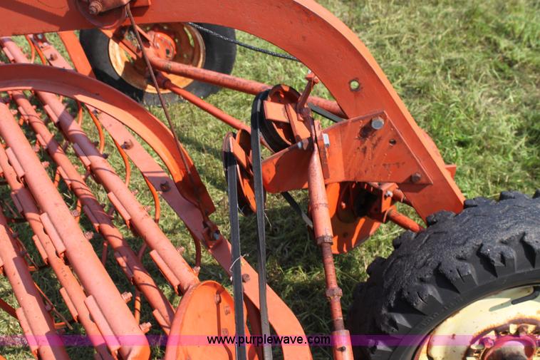 image for item G4105 Allis Chalmers side delivery hay rake