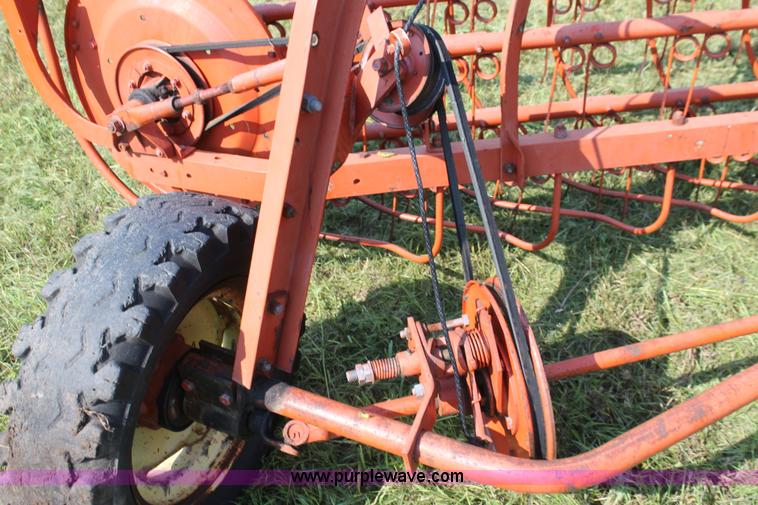 image for item G4105 Allis Chalmers side delivery hay rake