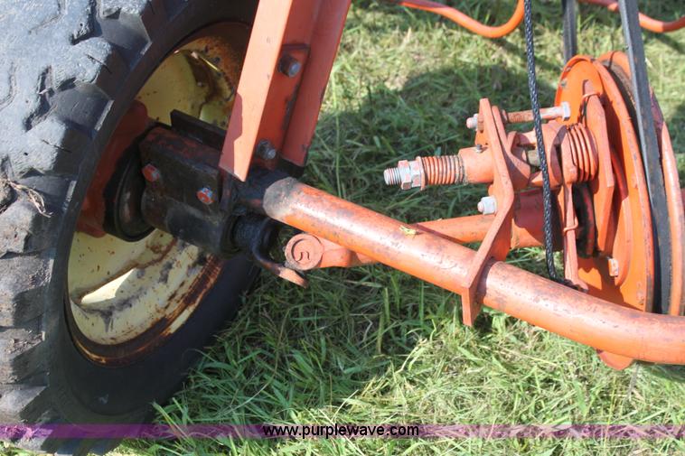image for item G4105 Allis Chalmers side delivery hay rake