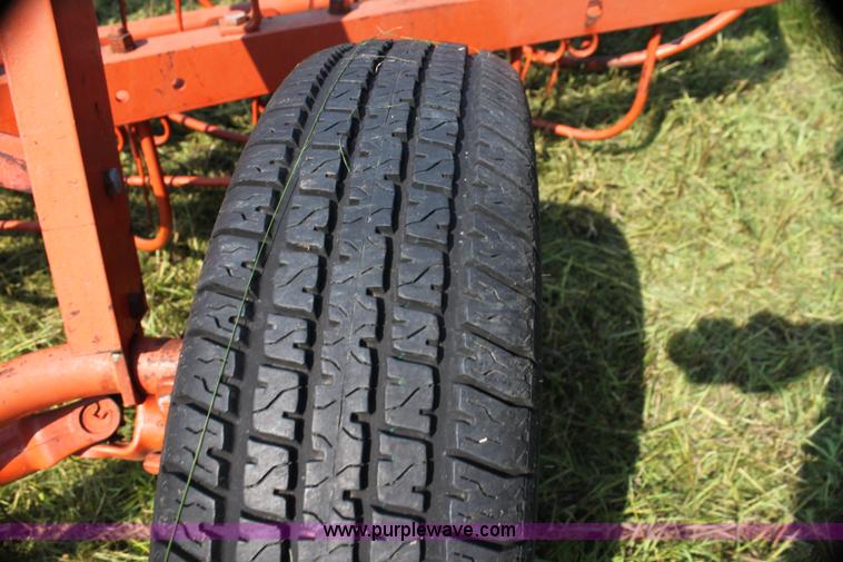 image for item G4105 Allis Chalmers side delivery hay rake
