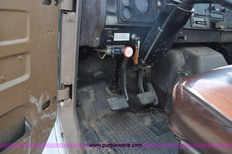 image for item G6148 1979 International 1854 dump truck
