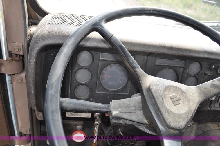 image for item G6148 1979 International 1854 dump truck