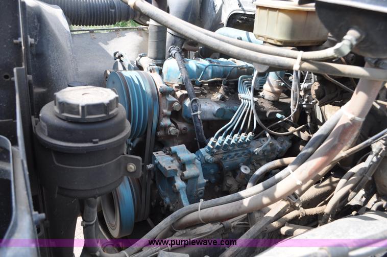 image for item G6148 1979 International 1854 dump truck