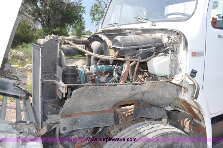 image for item G6148 1979 International 1854 dump truck