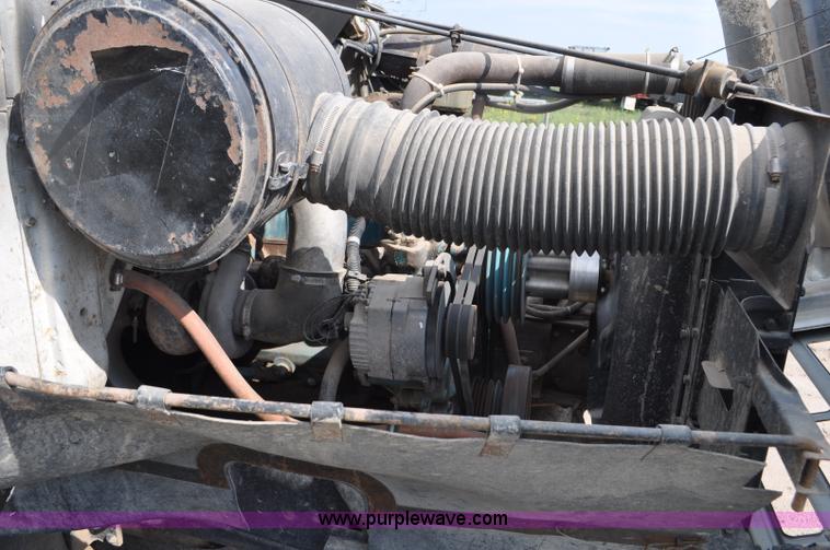 image for item G6148 1979 International 1854 dump truck