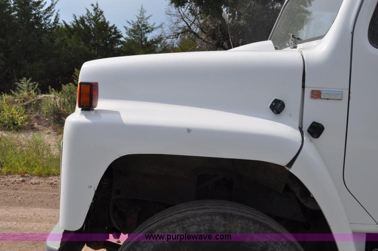 image for item G6148 1979 International 1854 dump truck