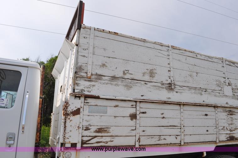 image for item G6148 1979 International 1854 dump truck