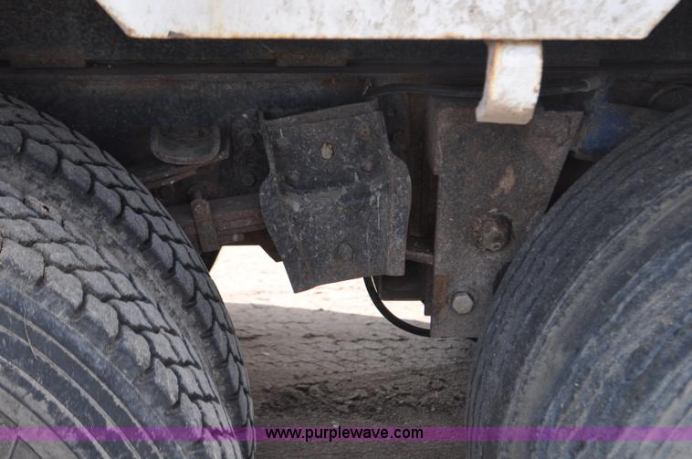 image for item G6148 1979 International 1854 dump truck