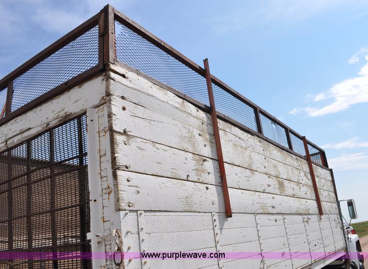 image for item G6148 1979 International 1854 dump truck