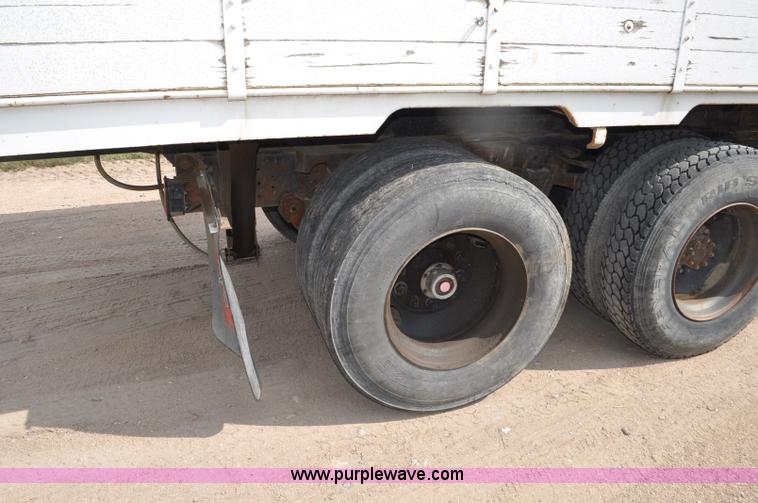 image for item G6148 1979 International 1854 dump truck