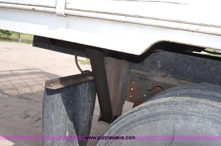 image for item G6148 1979 International 1854 dump truck