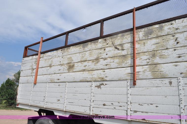 image for item G6148 1979 International 1854 dump truck