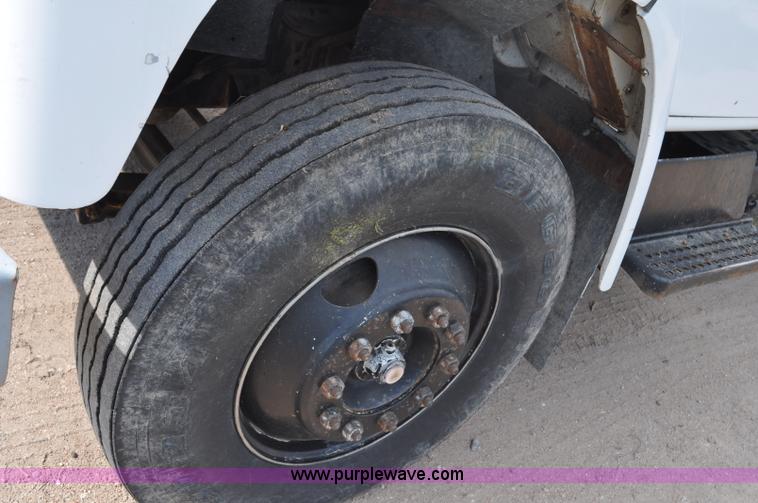 image for item G6148 1979 International 1854 dump truck