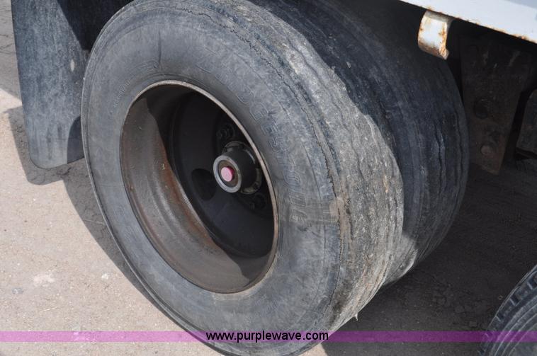 image for item G6148 1979 International 1854 dump truck